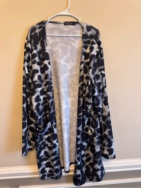 Glitzy girl boutique. Cozy Animal-Print Open Cardigan - Black & Gray